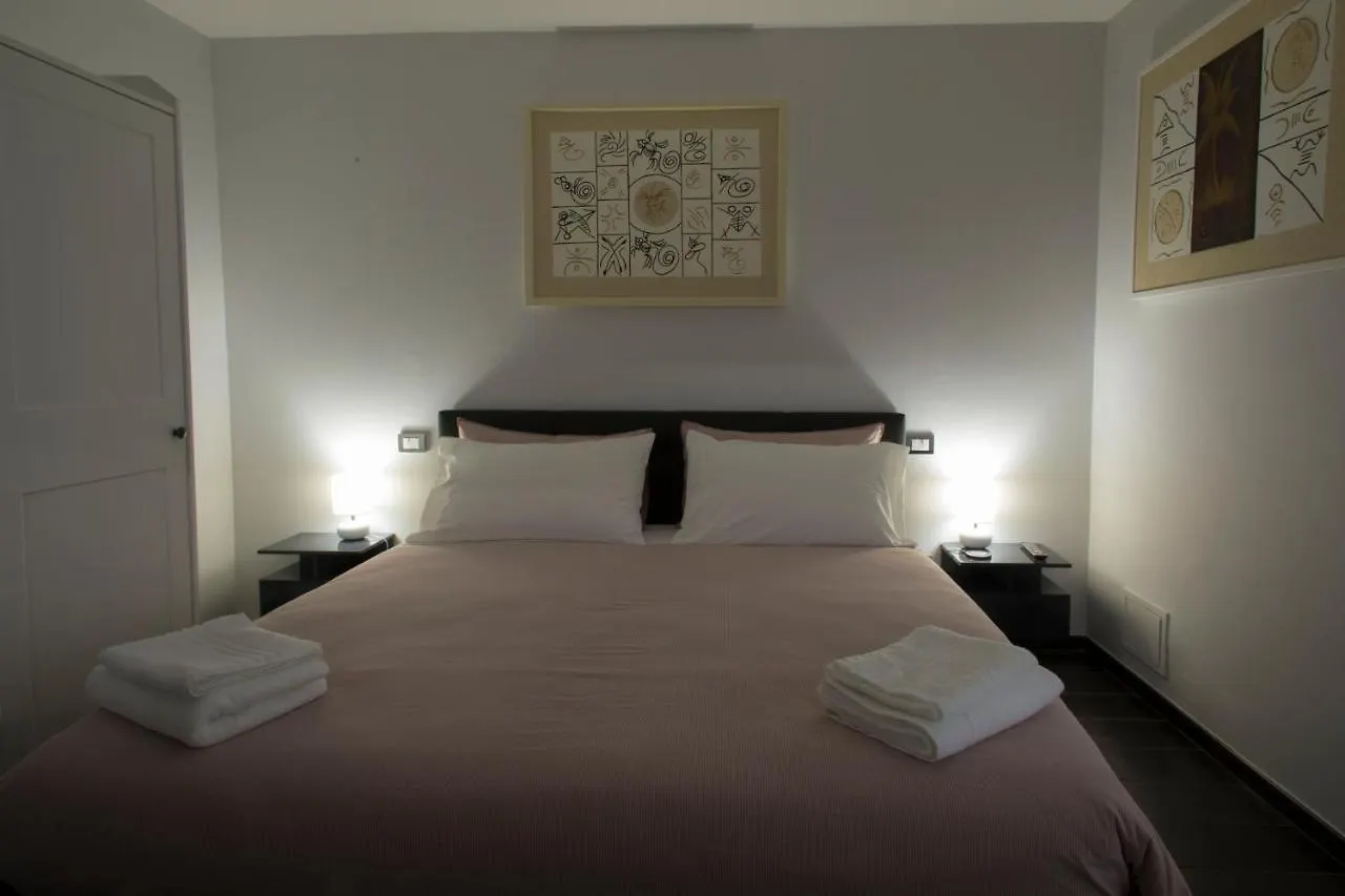 Argiro95 Luxury Apartman Bari 0*,  Olaszország